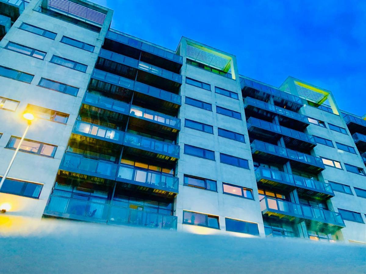 Glasgow City Centre - The Penthouse With Riverviews - Exterior photo